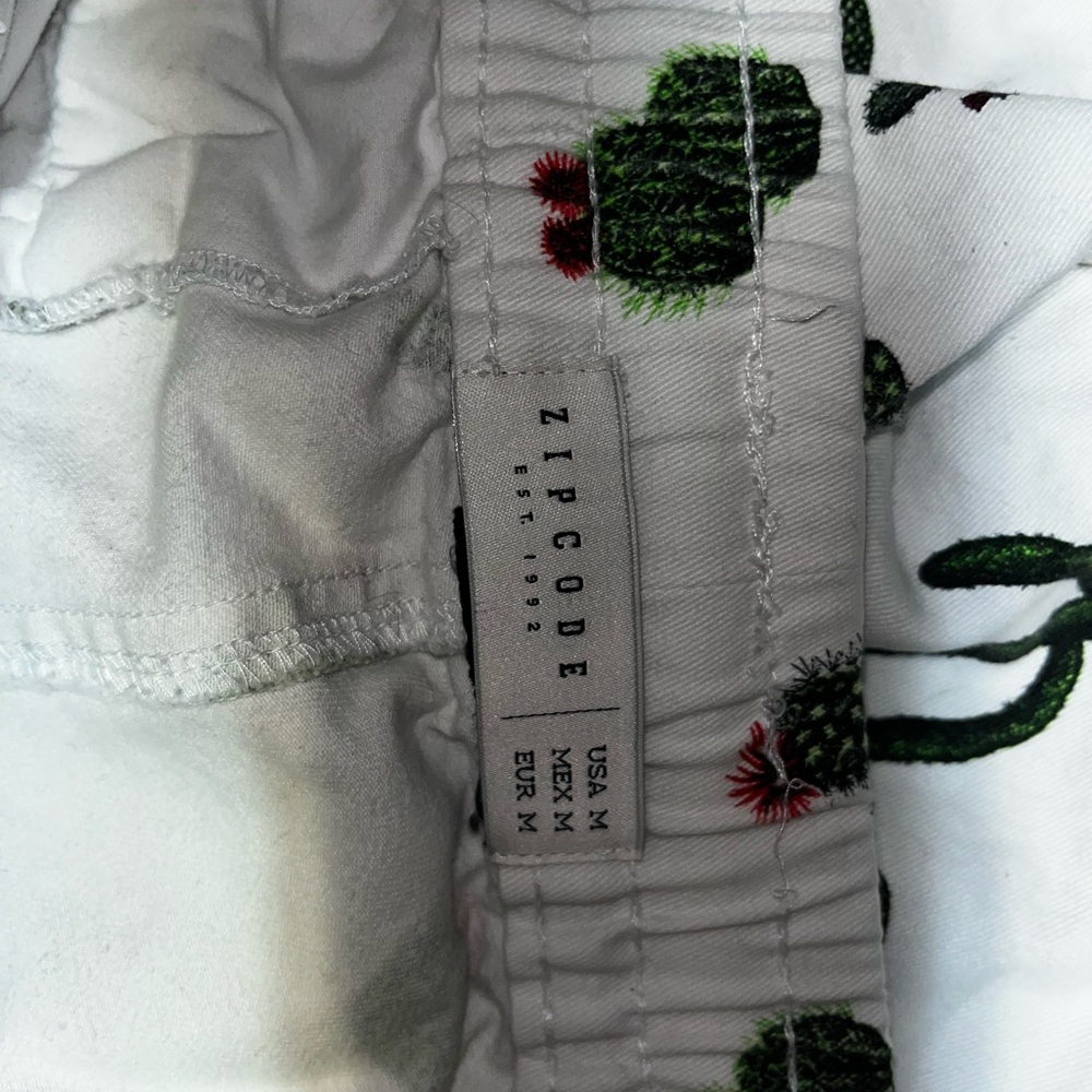 ZipCode shorts size medium - Picture 3 of 3